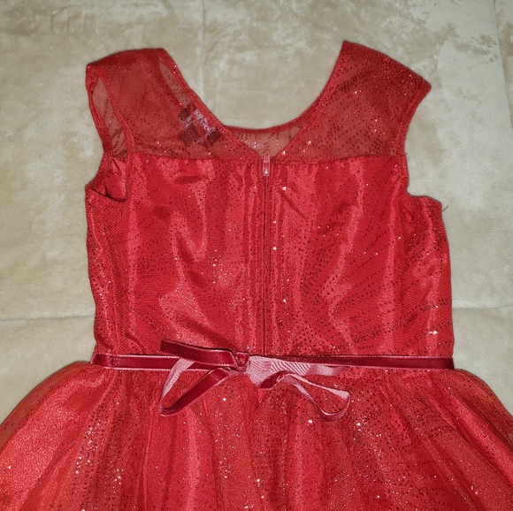 GUC red formal dress - Picture 4 of 5